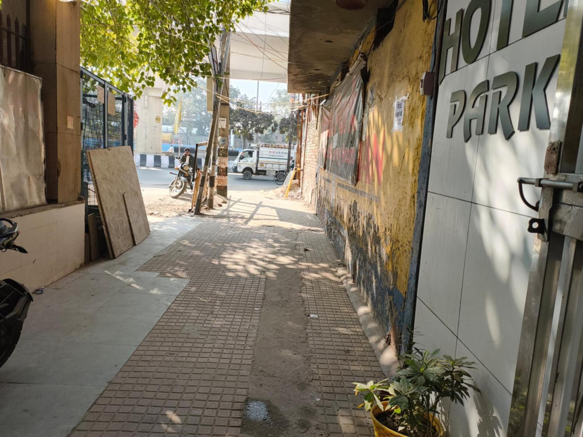 Hotel Metro Park Nowe Delhi Zewnętrze zdjęcie